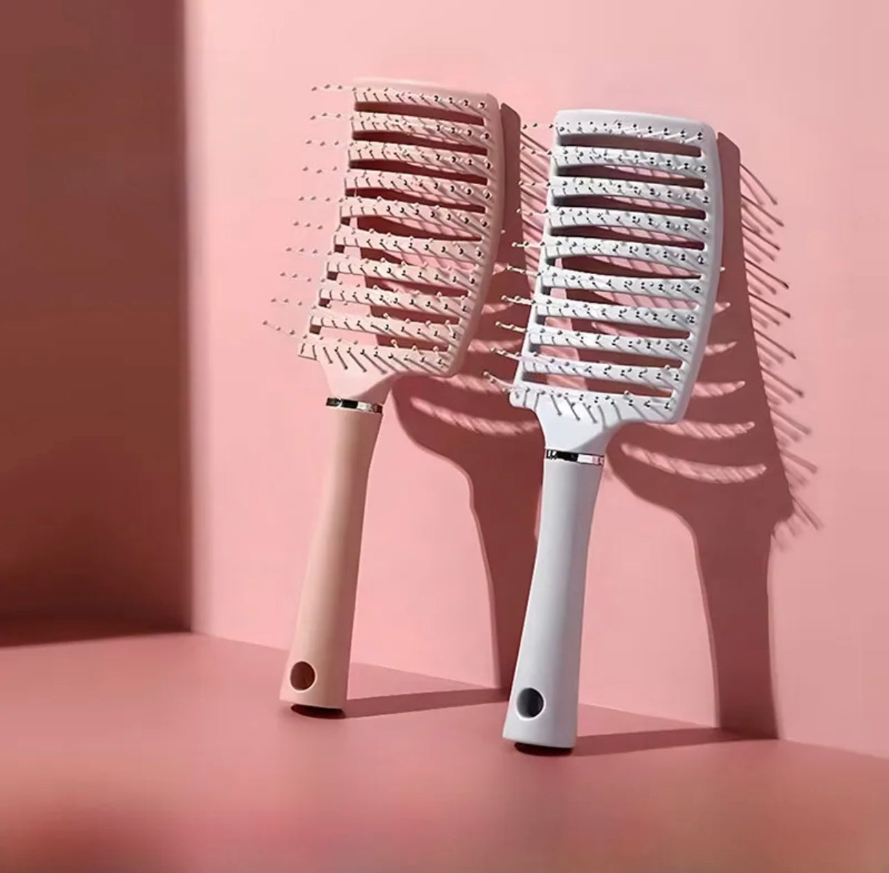 Wet and dry vented single bristle hairbrush