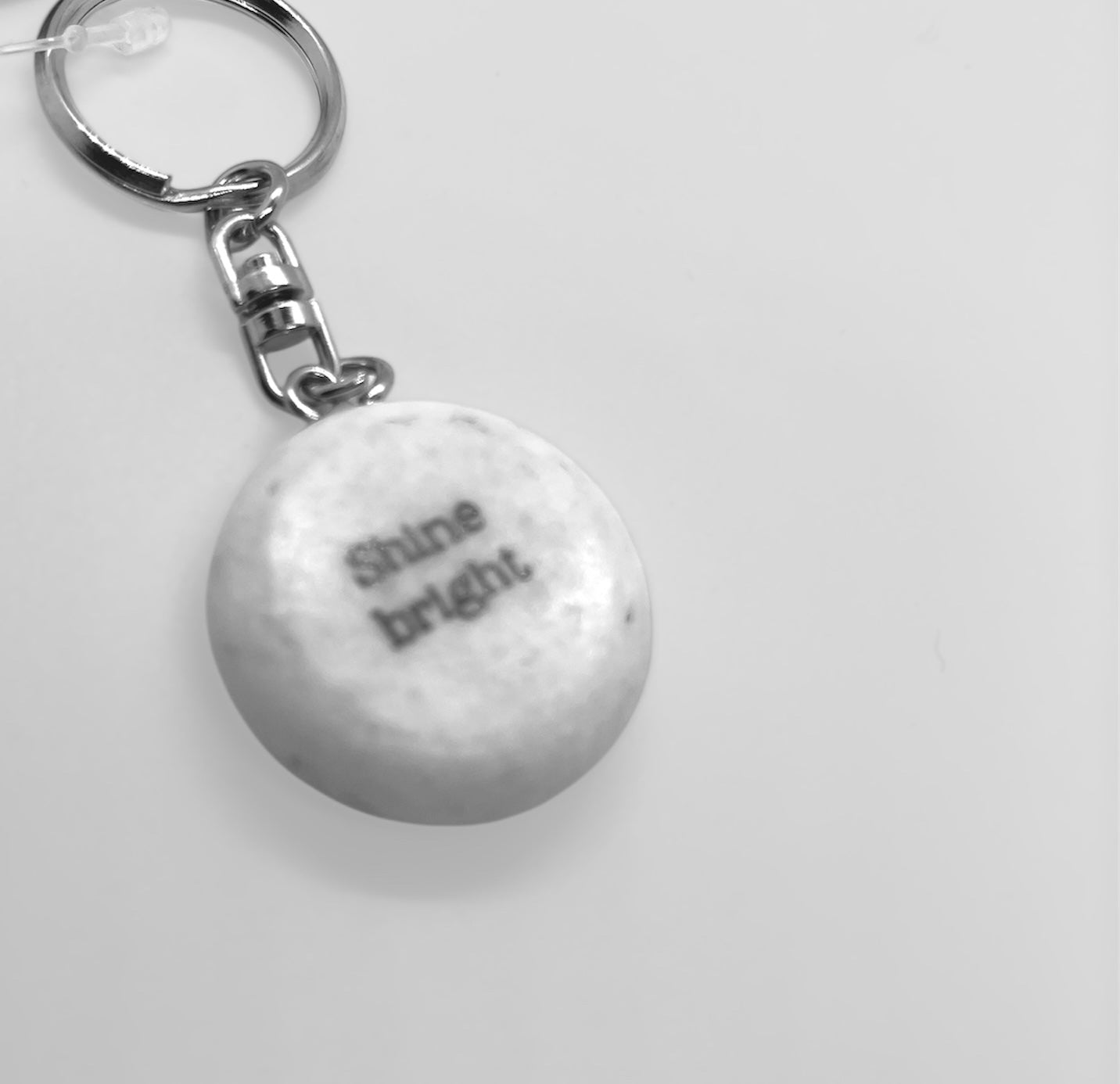 Pebble keyring  Natural marble white complete with an inspiring quote