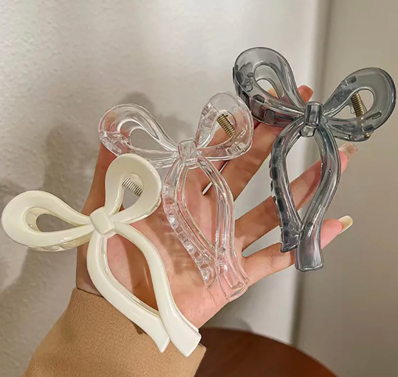 Bow shape claw clip Colour choice