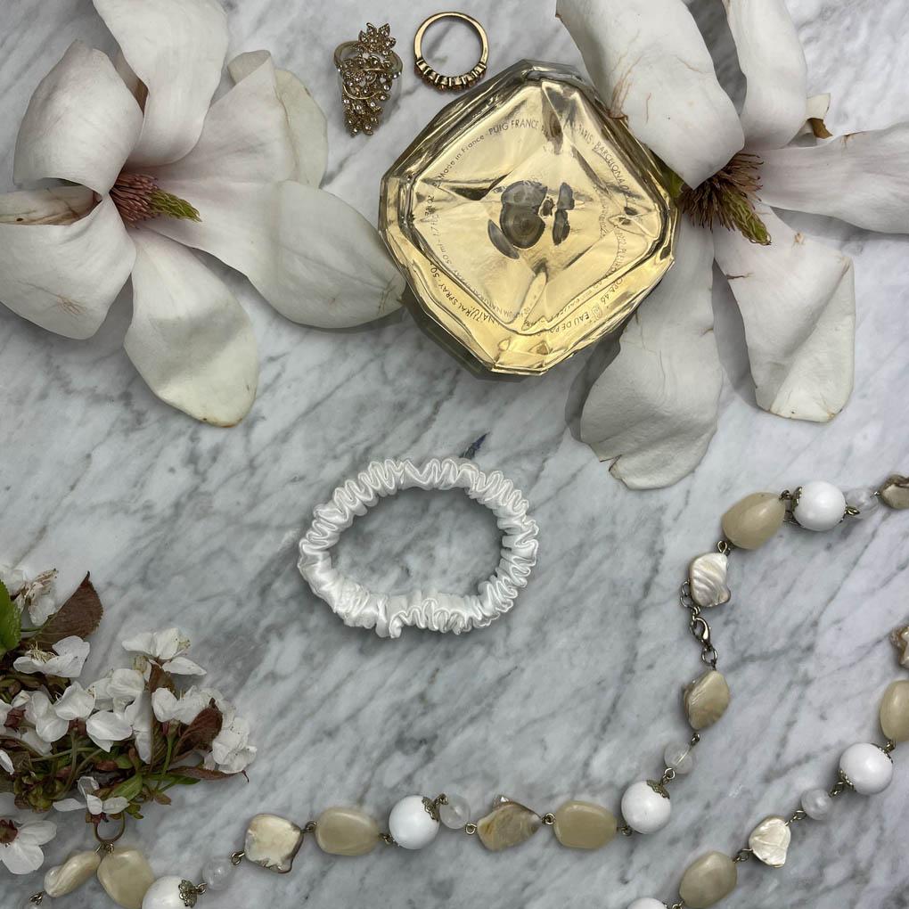White Silk Scrunchie - Skinny